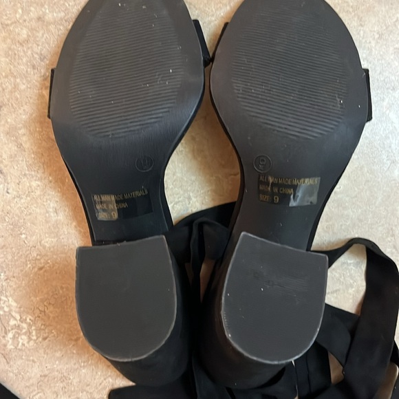 Fashion Nova. Black tie up type sandal with a 4 inch block heel  suede like ties - Picture 6 of 6